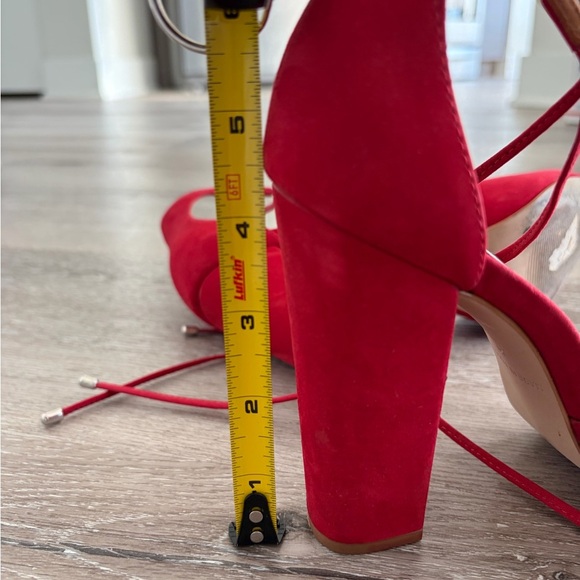 Steve Madden Vibrant Red Women's Heels - Picture 6 of 6